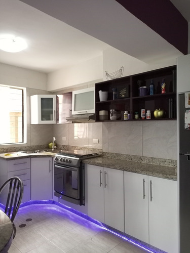 Imagen 4 de 14 de Se Vende Apartamento En Las Chimeneas