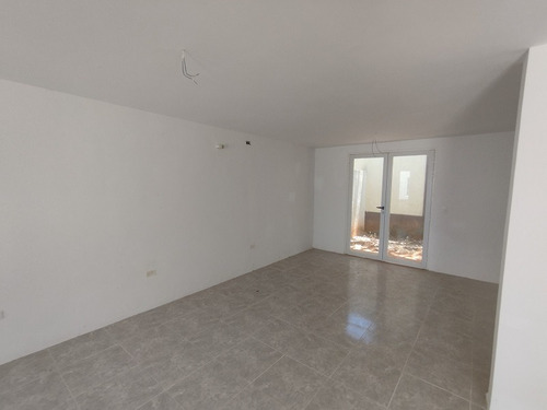 Imagen 2 de 13 de Town House A Estrenar Sector Los Chacos-los Robles
