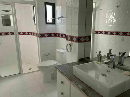 Imagen 11 de 18 de Casa En Venta O Renta En Interlomas Con Seguridad
