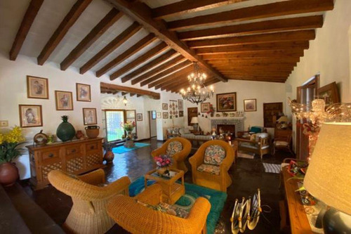 Casa Sola En Las Palmas, Cuernavaca, Morelos - Caen-er-866-cs