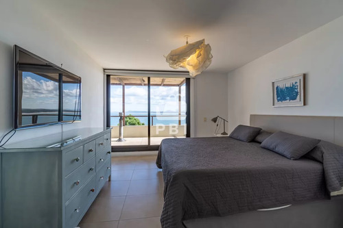 Apartamento De 3 Dormitorios En Lomo De La Ballena - Quartier Punta Ballena - Ref : Pbi143