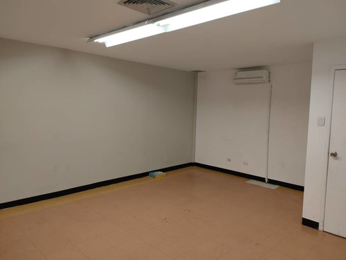 Imagen 5 de 6 de Oficina 40 Mts Rattan 4 De Mayo En Alquiler