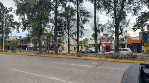 Se Vende Terreno En Avenida Ferrocarril