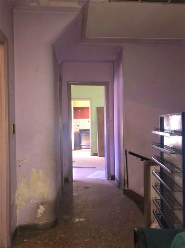 Imagen 5 de 30 de Ph 5 Amb. A Reciclar - Pompeya - Dueño Financia