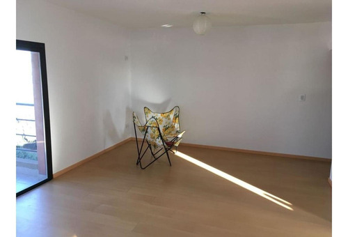 Imagen 3 de 7 de Departamento Con 2 Dormitorios Y Balcón Al Frente