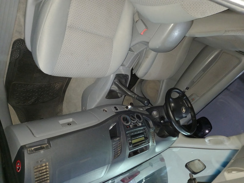 Toyota Hilux Sr 4x2 2010