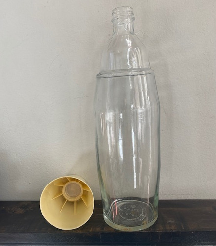 Antigua Botella Licor, Tipo Coctelera. Chill & Shake Años 80 (Usado)