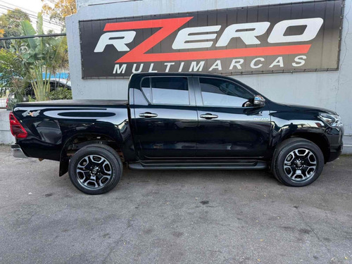 Toyota Hilux 2.8 D-4D TURBO DIESEL CD SRX 4X4 AUTOMÁTICO