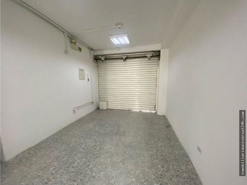 Venta Y/o Alquiler Edificio De 3 Niveles En Chacao, 255m2, Remodelado.