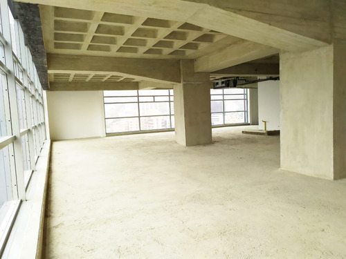 Imagen 12 de 21 de Las Mercedes 200 M2 Olga Prada Inmuebles