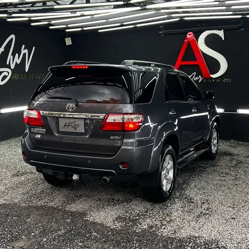 Toyota Fortuner 3.0 Srv