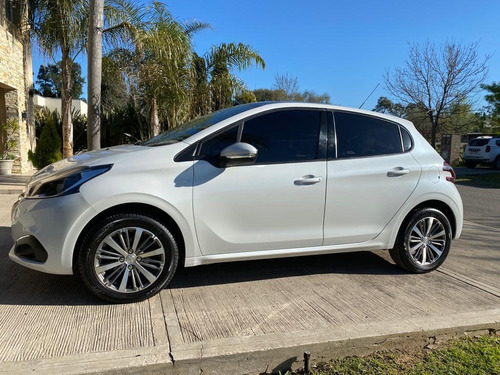Peugeot 208 1.6 Feline 2019