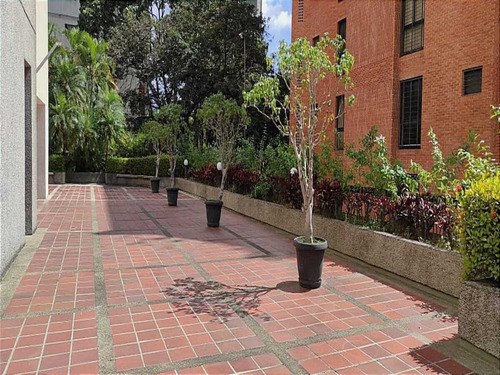 Se Alquila Apartamento 134m2 3h+s/ 3b/ 2pe Las Palmas