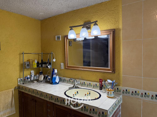 Casa En San Bartolo Ameyalco, Álvaro Obregón Con 3 Recámaras, 326 M², Id: 151807
