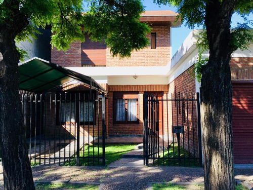 Imagen 1 de 13 de Casa - Ituzaingó