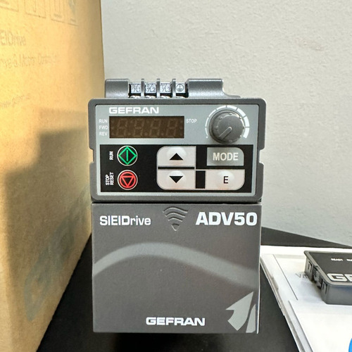 Inversor De Frequência Gefran Adv50 380/480v 0,5cv + Teclado