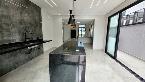 Casa No Condomínio Ouroville Para Venda, 3 Dorm. Com Suíte - Taubaté / Sp