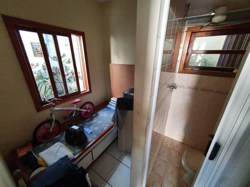Imagem 21 de 24 de Casa De Dois Pavimentos Com Excelente Planta Em Num Dos Bairros Mais Tranquilos De Vitória - Es - So0002_imv