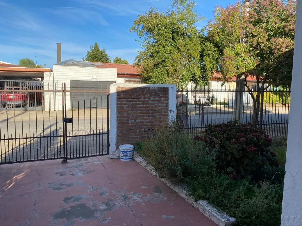 Imagen 2 de 9 de Se Vende Casa Céntrica - Linares