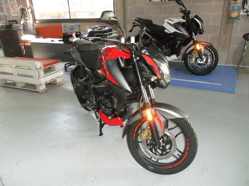 Imagen 3 de 8 de Bajaj Rouser Ns 200