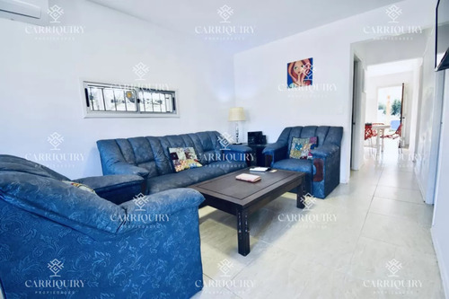 Venta De Casa 3 Dormitorios En El Tesoro, La Barra.