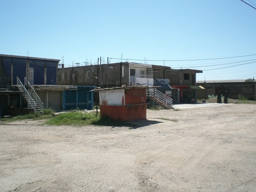 Imagen 10 de 12 de Galpón Adecuado Para Deposito O Taller Mecánico U Otros.
