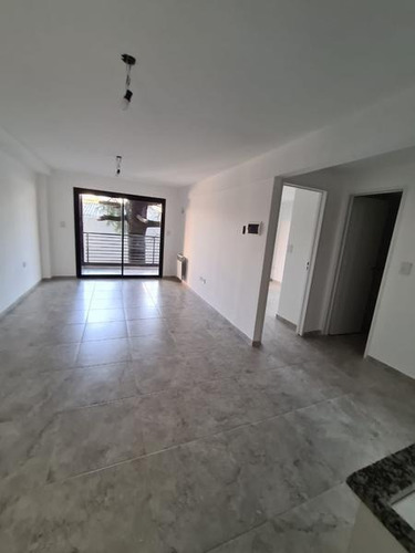 Imagen 10 de 30 de Departamento De Dos Ambientes, En Venta. Morón. Excelente Terminaciones.