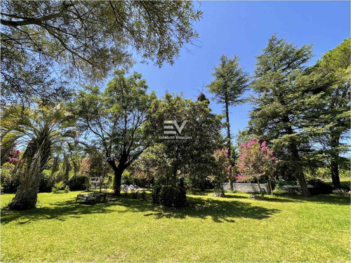 Imagen 19 de 24 de Venta. Villa Sierras De Oro. Espectacular Casa Con Gran Parque. Tranquilidad Y Seguridad Entre Cba Y Carlos Paz
