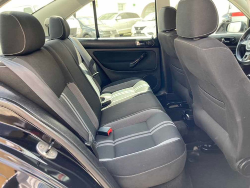 Imagen 8 de 14 de Volkswagen Jetta Clásico 2013 2.0 Cl Team At