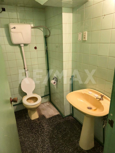 Alquiler De Local Comercial En El Centro Yi Y 18