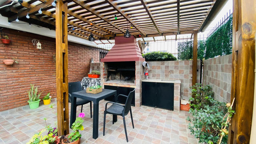 Venta | Chalet 4 Ambientes | La Perla | Apto Credito
