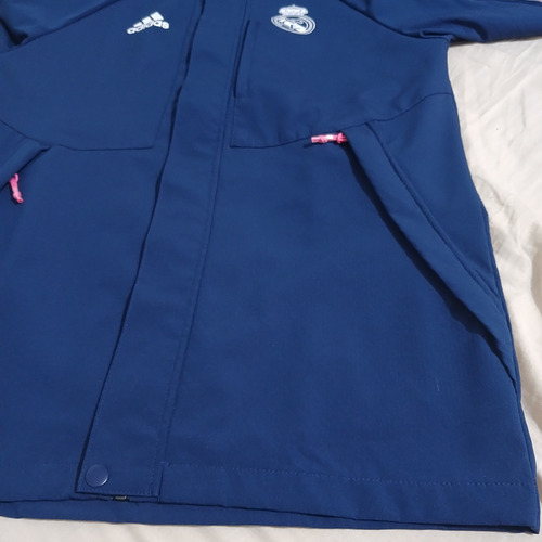 Campera Travel Real Madrid 2020 España (Usado)