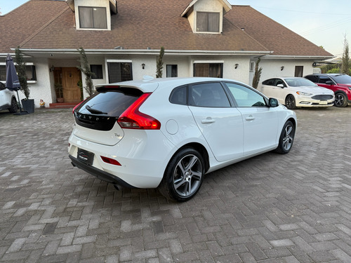 Volvo V40 T4 Aut R-design