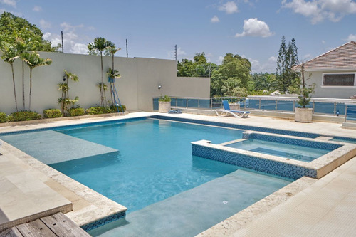 Casa En Alquiler, En  Arroyo Hondo Ii.