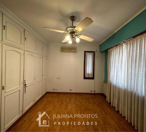 Casa Chalet De 5 Ambientes Con Pileta En Quilmes Oeste
