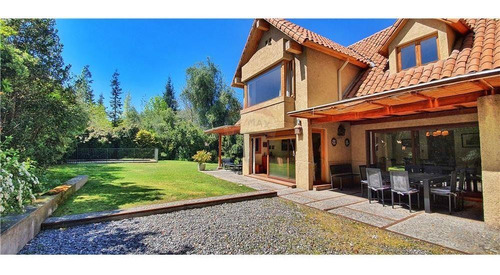 Imagen 2 de 27 de Excelente! Preciosa Casa En El Golf De Manquehue