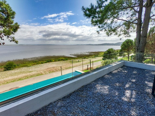 Casa 3 Dormitorios En Laguna Del Sauce, Punta Ballena