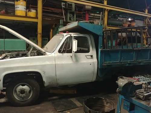 Camion 350 Chevrolet Año 84