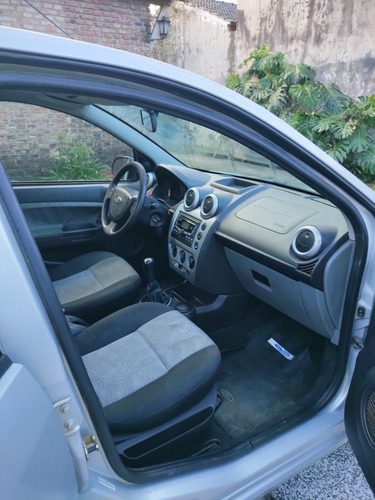 Imagen 12 de 16 de Ford Fiesta Max Edge Plus