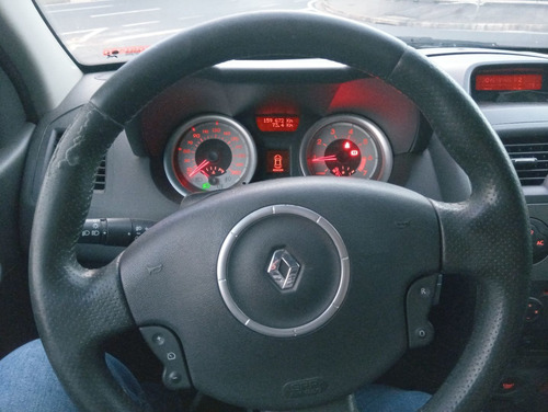 Imagem 9 de 10 de Renault Megane Grand Tour 2011 2.0 Dynamique Aut. 5p