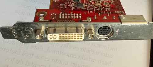 Tarjeta De Video Amd Radeon Hd 2400 Xt Pci-e X16 (Usado)