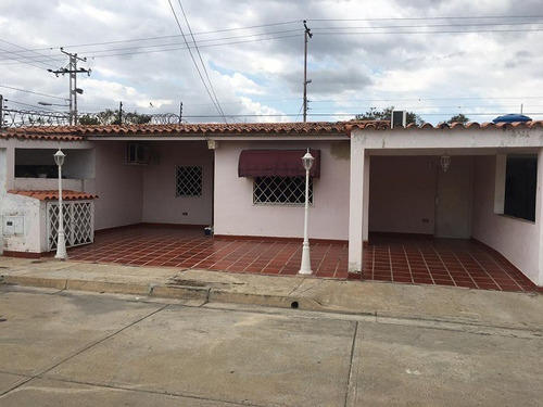 Imagen 1 de 14 de Venta Casa 1 Nivel ubicada En La Urbanización La Ensenada