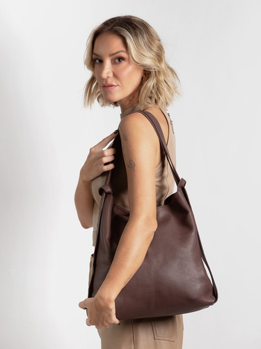 Bolsa Couro Legitimo Saco Vira Mochila Marrom-escuro Lisa Níquel Marrom-escuro