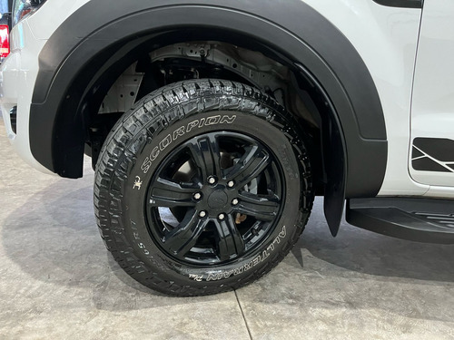 Ford Ranger 3.2 Storm Cab. Dupla 4x4 Aut. 4p 6 marchas