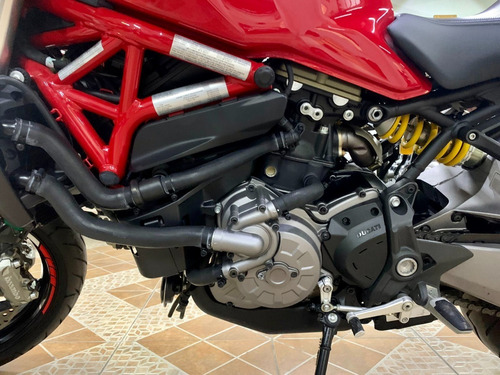 Imagen 4 de 11 de Ducati Monster 750 F1