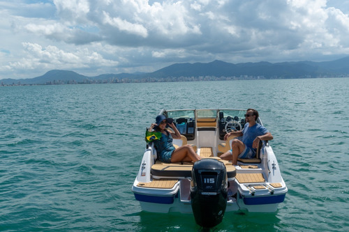 Imagem 7 de 13 de Focker 210 + Mercury 115 Hp - Porto Do Rio