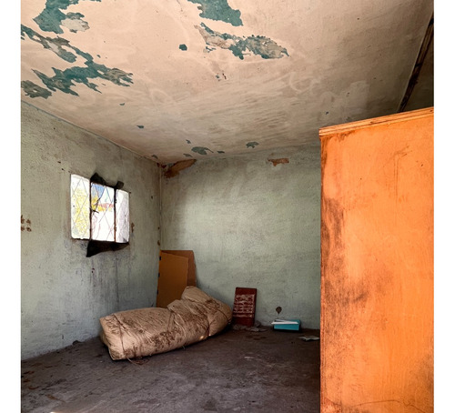 A 1 Cuadra De Av Garzón Y Ariel - Casa Y Apartamento
