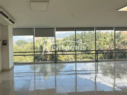 Oficina En Arriendo En Laureles. Cod A775816