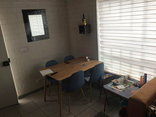 Bella Casa En Juan De Duis Salas Lampa