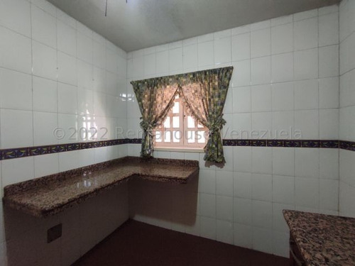 Imagen 20 de 28 de Hermoso Townhouse Urb. Las Bungavillas El Limón Sector El Progreso 23-12617 Ejc 04243439046